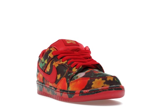 Nike SB Dunk Low The Wizard of Oz Poppy Field
